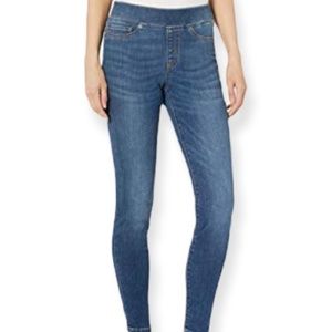 Amazon Essentials Women's Pull-on Denim Jegging, Medium Blue 14 Regular
